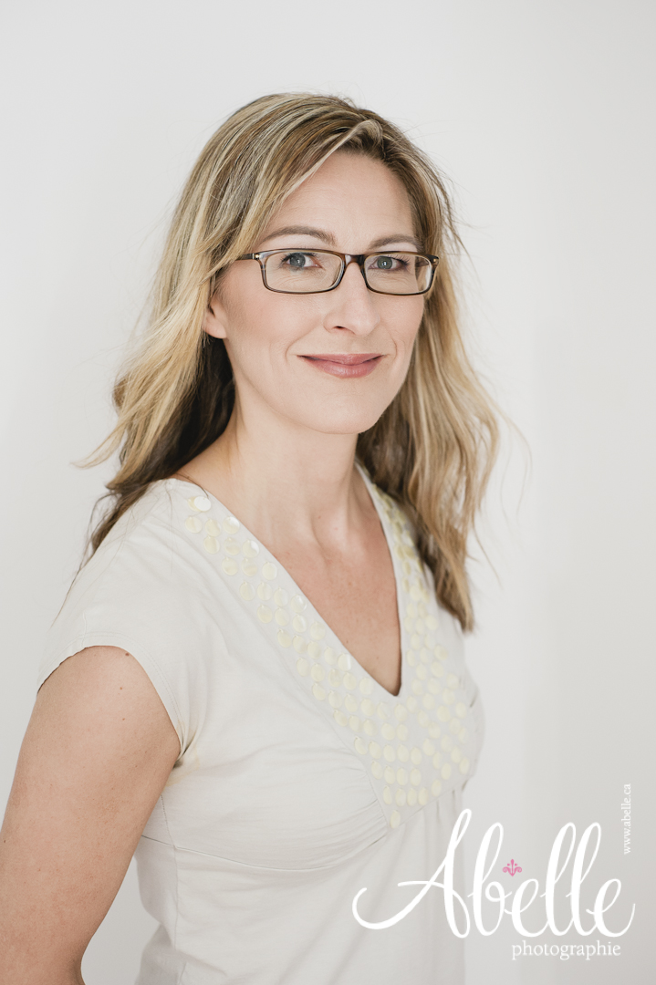 Business headshot photographed by Abelle.ca photo studio