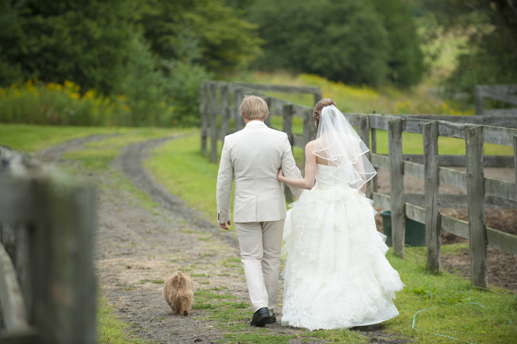 Wedding photography, the first look session