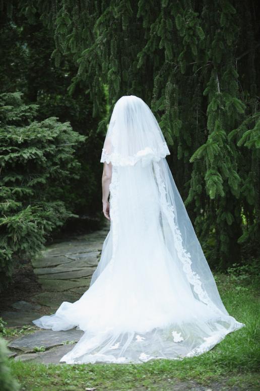 Wedding ceremony at Parc Jean-Drapeau, Montreal: Abelle photographie