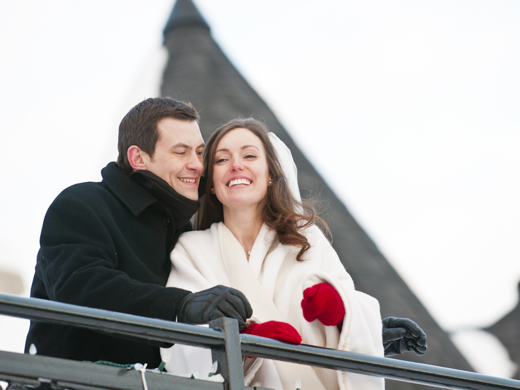 Winter wedding photo session in Sainte-Adèle, Quebec