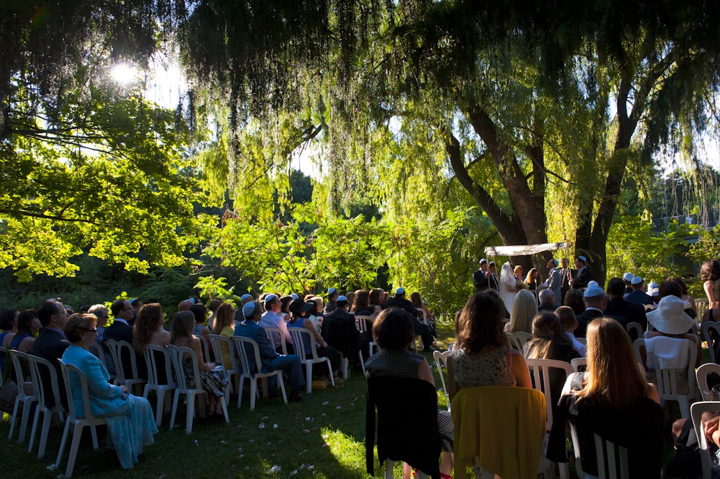 Wedding ceremony at Parc Jean-Drapeau, Montreal: Abelle photographie