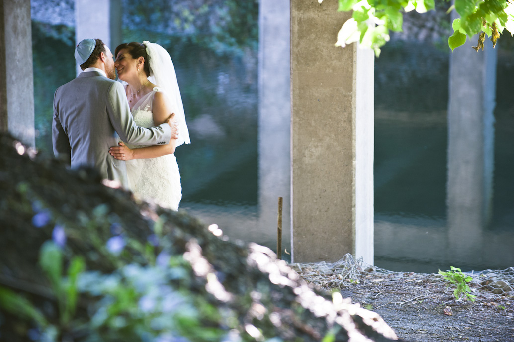 Wedding ceremony at Parc Jean-Drapeau, Montreal: Abelle photographie